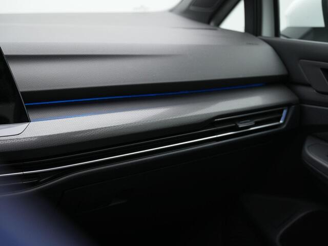 Volkswagen GOLF 1.4 eHybrid 245 pk GTE | Panoramadak | Trekhaak | Stuur-/stoelverwarming | Parkeersensoren voor/achter