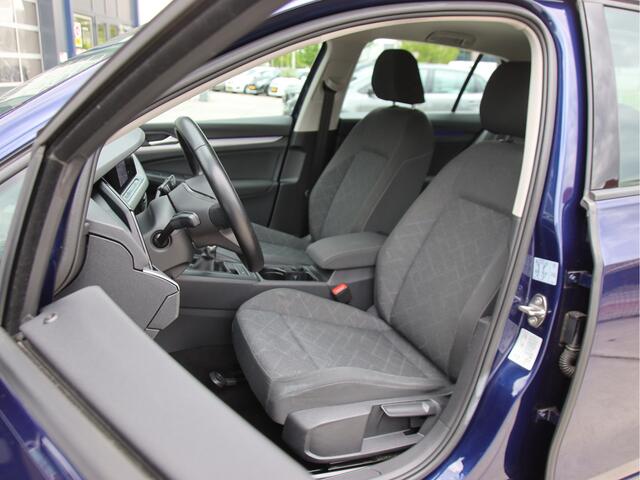Volkswagen GOLF 1.0 TSI Life Digital Cockpit, FULL LED, ACC, PDC SALE!!