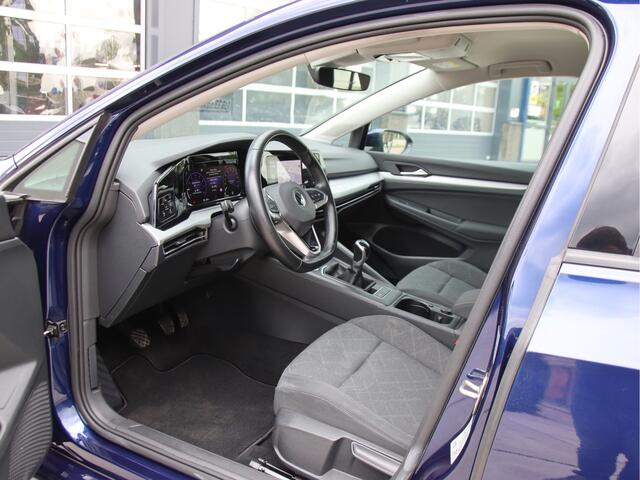 Volkswagen GOLF 1.0 TSI Life Digital Cockpit, FULL LED, ACC, PDC SALE!!