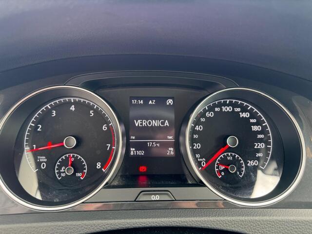 Volkswagen GOLF 1.5 TSI R-line Trekhaak Camera Massage Carplay Mooi uitgevoerd!
