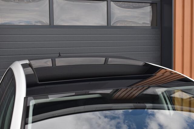 Volkswagen GOLF 1.5 TSI 150pk DSG R-line | Pano | Virtual | LED | Dynaudio