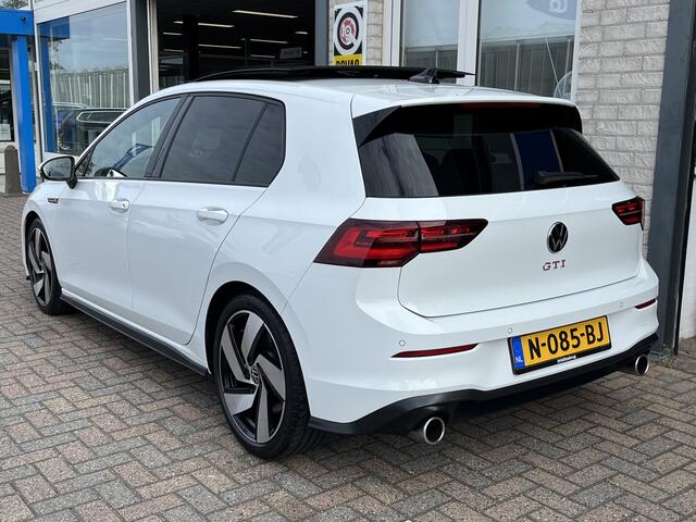 Volkswagen GOLF 2.0 TSI GTI / AUTOMAAT/ 245 PK/ PANO/ CAMERA/ PARK. SENSOREN/ IQ. LIGHT/ VIRTUAL COCKPIT/ STOELVERWARM./ ADAPT. CRUISE/ NAVI/ CLIMA/ 18" LMV