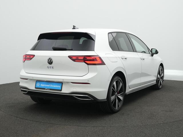 Volkswagen GOLF 1.4 eHybrid 245 pk GTE | IQ Light | Achteruitrijcamera | Navigatie | Keyless Acces |