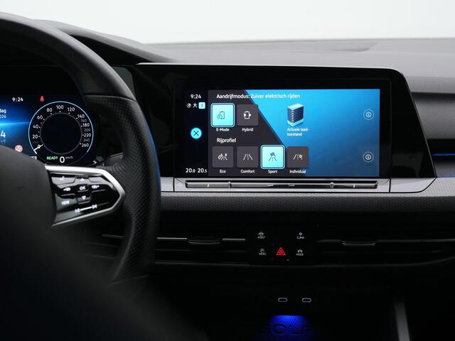Volkswagen GOLF 1.4 eHybrid 245 pk GTE | IQ Light | Achteruitrijcamera | Navigatie | Keyless Acces |