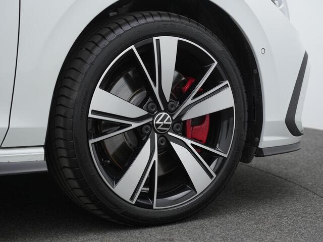 Volkswagen GOLF 1.4 eHybrid 245 pk GTE | IQ Light | Achteruitrijcamera | Navigatie | Keyless Acces |