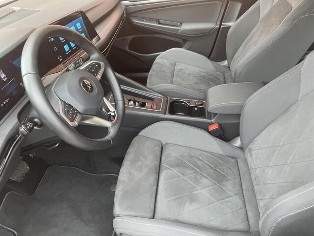 Volkswagen GOLF Variant 1.5 eTSI 150pk DSG Style Navigatie Apple Carplay/Android Auto Parkeersensoren Adaptive Cruise Control Blind Spot Assist Stoel-en stuurverwarming Ledverlichting Climate Control