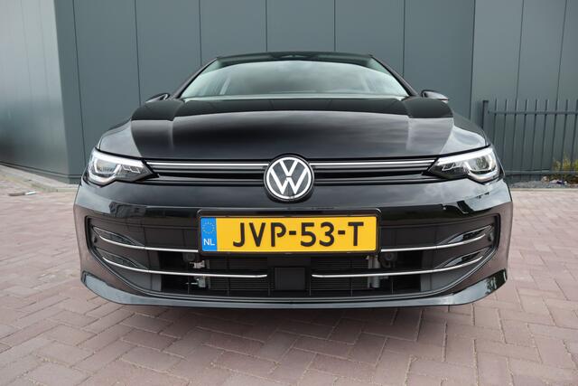 Volkswagen GOLF 1.5 eHybrid Style Edition 266 PK Matrix Koplampen Electrische stoel met masage Uitklapbare trekhaak Etc. Etc.