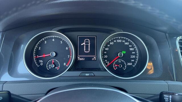 Volkswagen GOLF Variant 1.0 TSI Comfortline Business AUTOMAAT / CARPLAY / STOELVERW / NAVI / CLIMA / PDC / BLUETOOTH / ACC / NL-AUTO