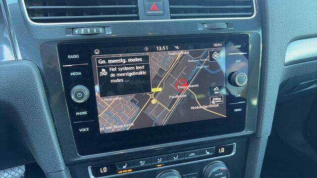 Volkswagen GOLF Variant 1.0 TSI Comfortline Business AUTOMAAT / CARPLAY / STOELVERW / NAVI / CLIMA / PDC / BLUETOOTH / ACC / NL-AUTO