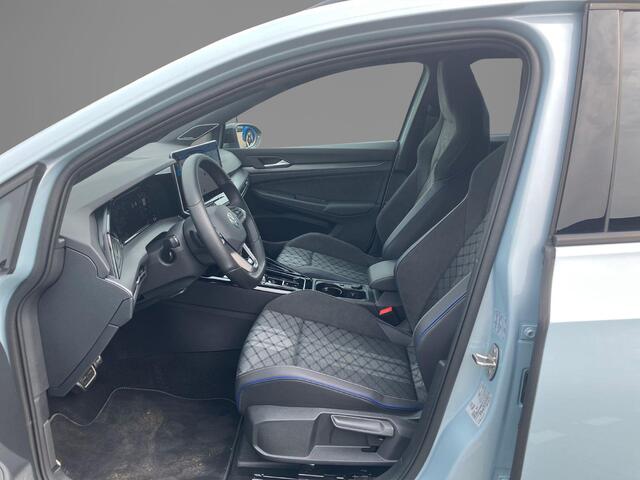 Volkswagen GOLF Variant 1.5eTSI/150PK R-Line Black Style DSG · Navigatie · Harman/Kardon · 360°Camera + Parkeersensoren · Stoelverwarming · Garantie t/m 23-04-2030 of 100000km.