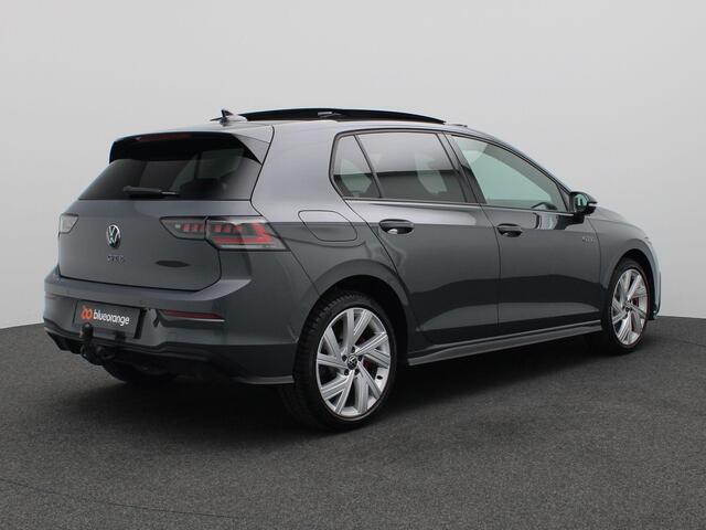 Volkswagen GOLF 1.5 eHybrid GTE 272PK DSG Panoramadak, Trekhaak, Matrix LED-Verlichting, Head-Up Display, Keyless, Side Assist, 18" LM Velgen, 360gr. Camera