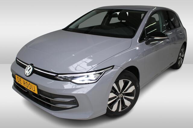 Volkswagen GOLF 1.5 TSI Goal Navigatie | 4-Seizoenen banden | Parkeersensoren | Fabrieksgarantie