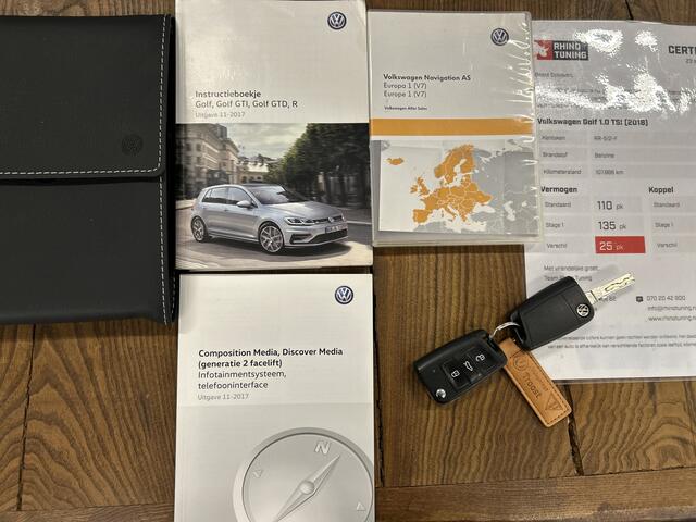 Volkswagen GOLF 1.0 TSI R-Line | Panoramadak | Digital dashboard | Stoelmassage+Verwarming | Adaptieve cruise control | Achteruitrijcamera | Climate control | Apple carplay | Elek. inklapbare spiegels | Nederlands geleverd
