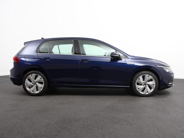 Volkswagen GOLF 1.5 eTSI 150pk DSG Style | Navigatie | Apple Carplay/Android Auto | Parkeersensoren | Camera | Park Assist | Adaptive Cruise Control | Blind Spot Assist | Stoel- en stuurverwarming | Ledverlichting | Virtual Cockpit | Lane Assist | Climatronic