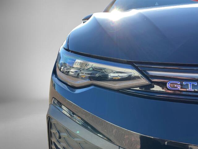Volkswagen GOLF 1.5eHybrid 200kW/272PK Black Style GTE · Panoramadak · Leder · Trekhaak · Camera · Apple/Android Car Play · Garantie t/m 09-07-2030 of 100000km