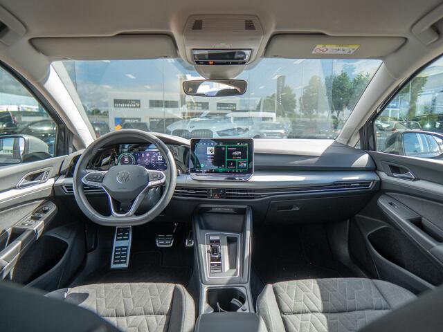 Volkswagen GOLF 1.5 eTSI Life Edition | Automaat | Ambiente | Apple Carplay & Android Auto