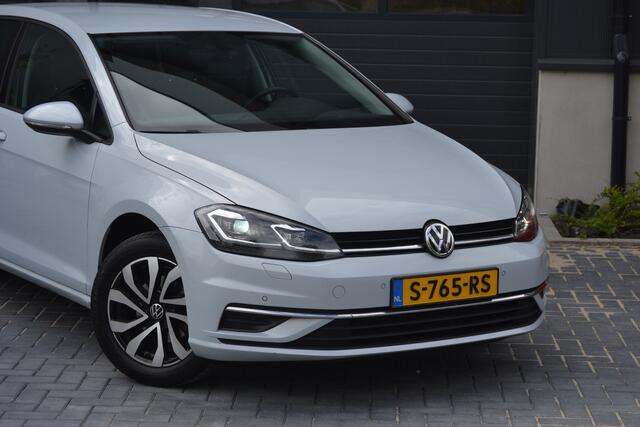 Volkswagen GOLF 1.0 TSI Highline Led | Wegklapbare trekhaak | stoelverwarming