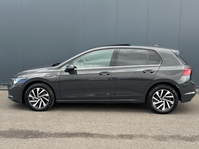 Volkswagen GOLF 1.4 eHybrid Style / Zeer compleet uitgerust!