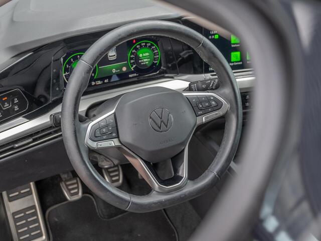 Volkswagen GOLF 1.5 TSI | BTW | Ambiente | Apple Carplay & Android Auto