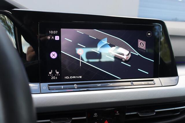 Volkswagen GOLF 1.0 TSI Life | Navigatiepakket | Stuur en stoelverwarming | Virtual cockpit