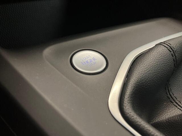 Volkswagen GOLF Variant 1.0TSI/110PK Life Business · Navigatie · Camera + Parkeersensoren · Massage functie