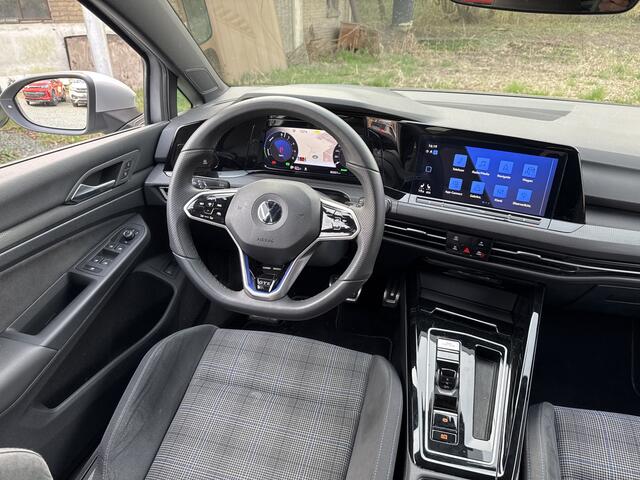 Volkswagen GOLF GTE 245PK DSG HYBRID SPORT CAMERA/NAVI/IQ-LIGHT/HEAD-UP/SFEERVERL.