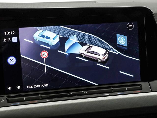 Volkswagen GOLF 1.0 eTSI 110pk DSG Life · Camera · Apple/Android Car Play · Sfeerverlichting · P-Sensoren · Navigatie · 16'' Inch · Garantie t/m 04-02-2028 of 100.000km