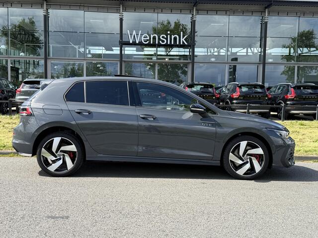Volkswagen GOLF 1.5 eHybrid GTE | Fabrieksgarantie | Panoramadak | Trekhaak | Stoelverwarming + verkoeling | Memory stoelen | HUD | Apple Carplay/Android Auto |