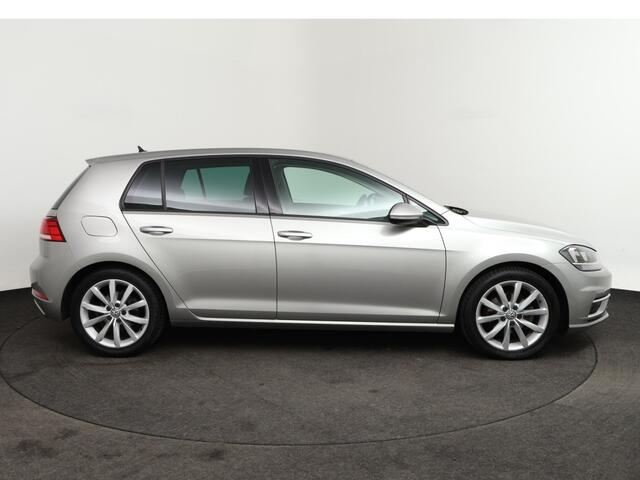 Volkswagen GOLF 1.0 TSI Comfortline Business | CarPlay o Camera o Climate o NAP