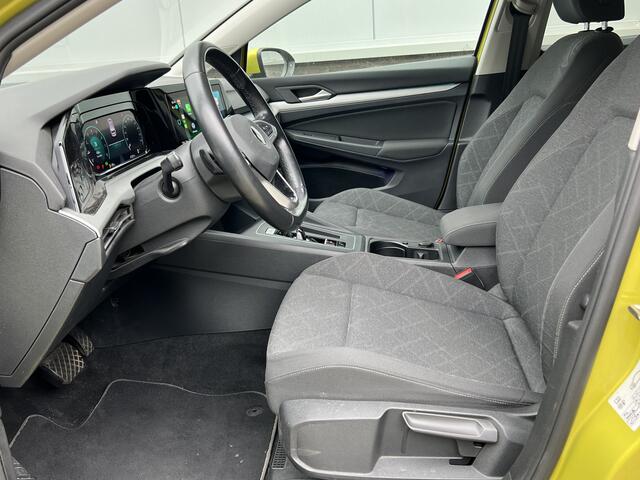Volkswagen GOLF 8 | Automaat | 1.0 eTSI | Carplay | Adaptive CC | Key-less | Dodehoek-assistent - Noodremsyst assist - Snelh-/afstandsreg- Camera Interesse in een bezichtiging of proefrit, bel of app met 06-24282842 / 06-42130156