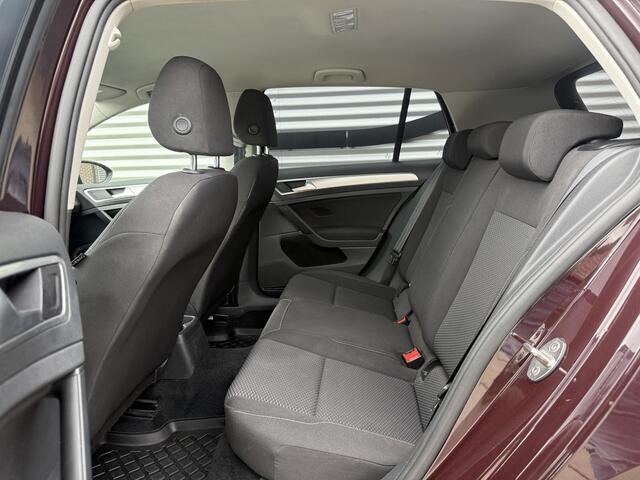 Volkswagen GOLF 1.0 TSI Trendline Navi|Clima|Cruise|Carplay|PDC V+A|N.A.P|APK tot 10-2026