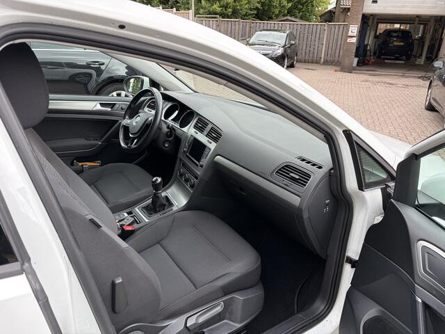 Volkswagen GOLF 1.0 TSI Comfortline TREKHAAK CRUISE NAVI CLIMA