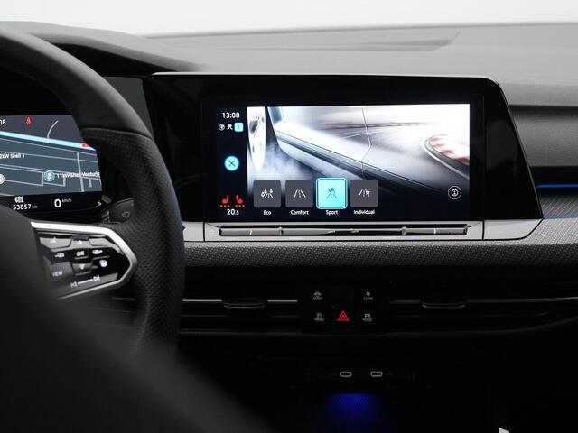 Volkswagen GOLF 1.5 eTSI 130 pk DSG R-Line Business | Achteruitrijcamera | Sportonderstel | Navigatie | Adaptive Cruise | Stuur-/stoelverwarming