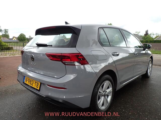 Volkswagen GOLF 1.0 TSI Life ACC / CARPLAY / NAVI / CAMERA