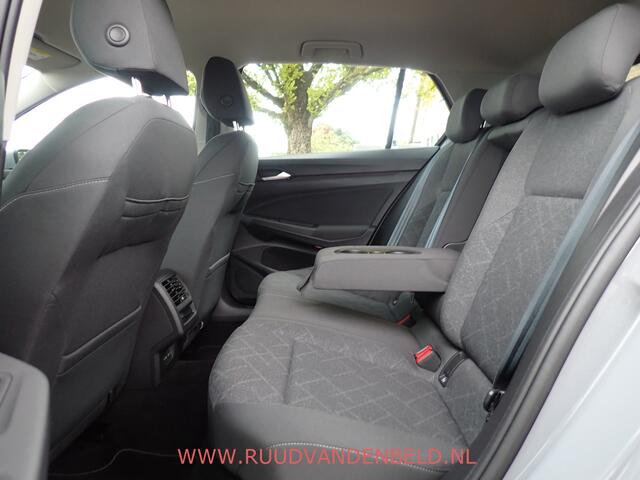 Volkswagen GOLF 1.0 TSI Life ACC / CARPLAY / NAVI / CAMERA