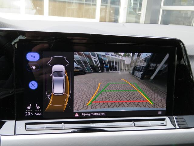 Volkswagen GOLF 1.0 eTsi LIFE BNS DSG-aut. / Stoel + stuurwielverw. / Camera / Carplay / BOVAG garantie