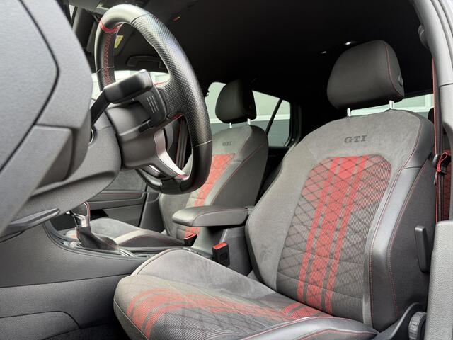 Volkswagen GOLF 2.0 TSI GTI TCR | AKRA | DCC | Camera | Z-PERFORMANCE | R600 | Keyless | Side Assist | CarPlay | ACC