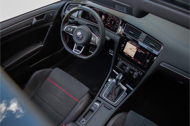 Volkswagen GOLF 2.0 TSI GTI Performance 245PK | Panoramadak | AdaptieveCruiseControl | Alcantara | Keyless | Camera | Virtual Cockpit | Hexagon