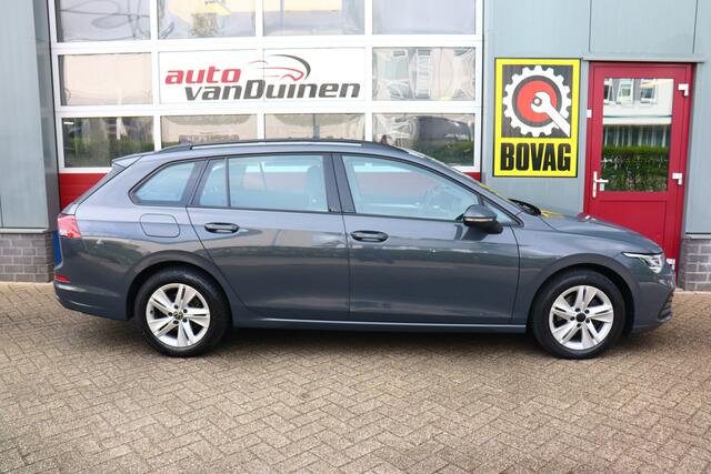 Volkswagen GOLF Variant 1.0 eTSI Life O.a: PDC, ACC, Clima, Carplay, Navi, DAB, LED, Etc. All-in prijs!