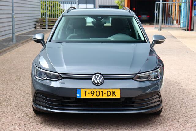 Volkswagen GOLF Variant 1.0 eTSI Life O.a: PDC, ACC, Clima, Carplay, Navi, DAB, LED, Etc. All-in prijs!