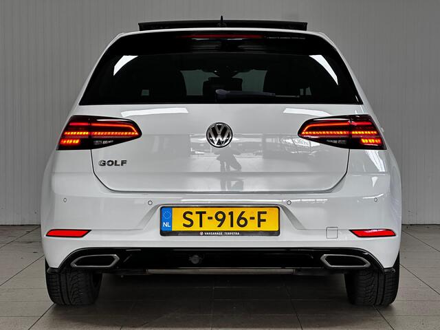 Volkswagen GOLF 1.5 TSI Highline R-Line/ Trekhaak/ 150pk!/ Panorama-Dak/ Virtual Dashb./ Keyless/ Zwarte-Hemel/ Apple + Android/ LED V+A/ 18'' LMV/ DAB+/Dode-Hoek DET./ Stoelverw./ Adaptive Cruise/ PDC V+A/ Extra getint glas.