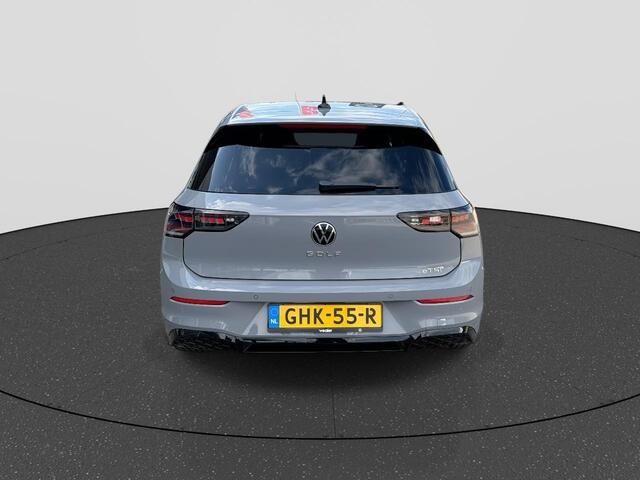 Volkswagen GOLF 1.5 eTSI R-Line Edition | NL-Auto | Automaat | Navigatie | 360 Graden Camera | Climate Controle | Stuurwiel en Stoel Verwarming | LED-Koplampen | LM-velgen |