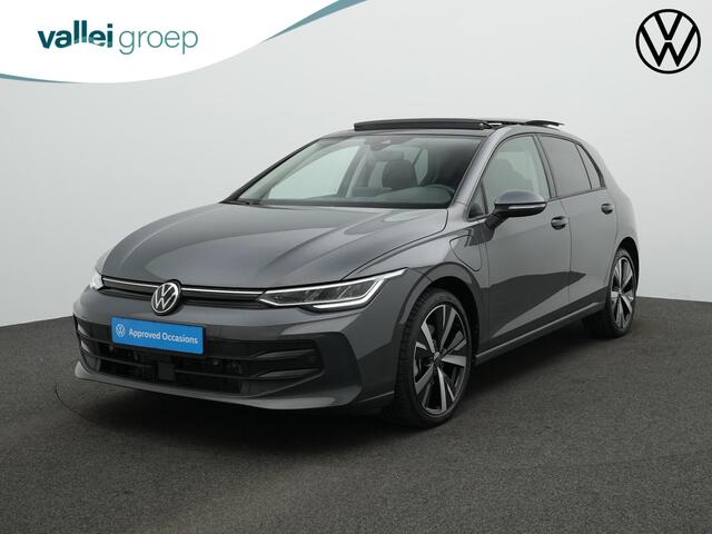 Volkswagen GOLF 1.5 eHybrid 204 pk Life Edition | Panoramadak | Stuur-/stoelverwarming | Achteruitrijcamera | Adaptive Cruise | Navigatie