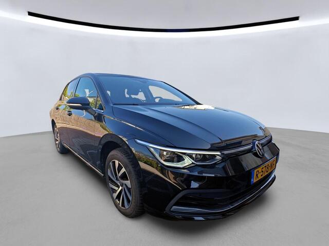 Volkswagen GOLF 1.4 eHybrid Style / AUTOMAAT/ NAVI/ CRUISE/ STOELVERWARMING/ CLIMATE/ PARK. SENSOREN/ LED/ 16" LMV
