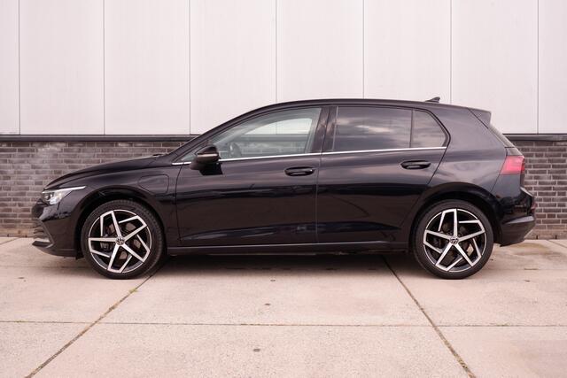 Volkswagen GOLF 1.4 eHybrid Style | Carplay | Camera | Memory | Navi | Sfeerverlichting | LED