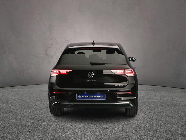 Volkswagen GOLF 50 Edition 1.5 TSI eHybrid 204pk DSG Automaat Adaptive cruise control, 360 camera, LED matrix koplampen, Achteruitrijcamera, Stuurwiel verwarmd