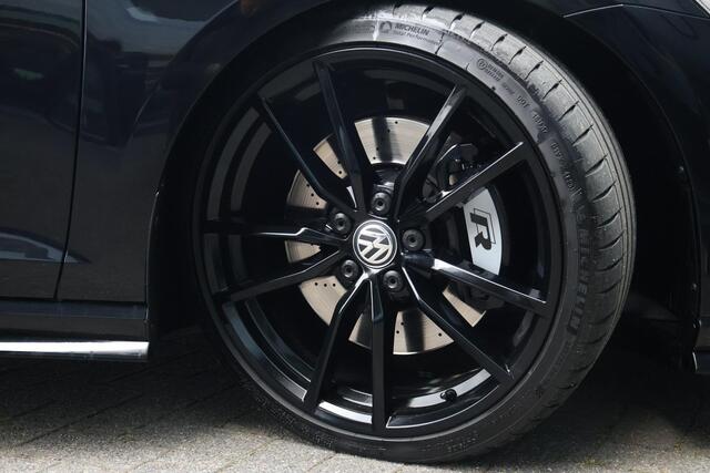 Volkswagen GOLF 2.0 TSI 4Motion R / Akrapovic / Downpipe / R600 / 410pk / Dynaudio / Panorama / DCC