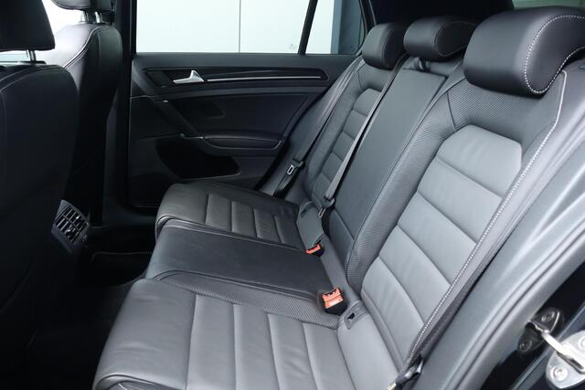 Volkswagen GOLF 2.0 TSI 4Motion R / Akrapovic / Downpipe / R600 / 410pk / Dynaudio / Panorama / DCC