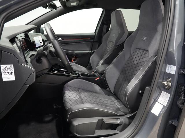 Volkswagen GOLF Variant 1.5 eTSI 130pk DSG R-Line | Navigatie | Kuipstoelen | 18" | App-Connect | ACC 226
