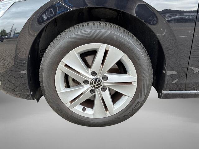 Volkswagen GOLF 1.0 eTSI 110pk DSG Life Business · Camera · Apple/Android Car Play · ACC · Sfeerverlichting · Navigatie · Verkeersbord Detectie · Garantie t/m 05-02-2028 of 100.000km